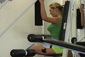 bdsm抓捕女犯pain